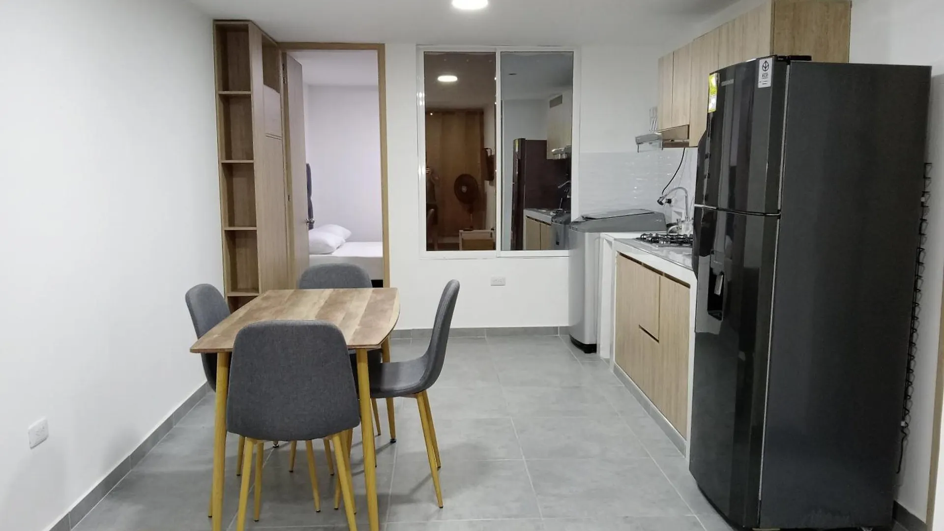 Apto Tequendama - Sur Residencial Con Parking - 35 M2 Cali Colombia