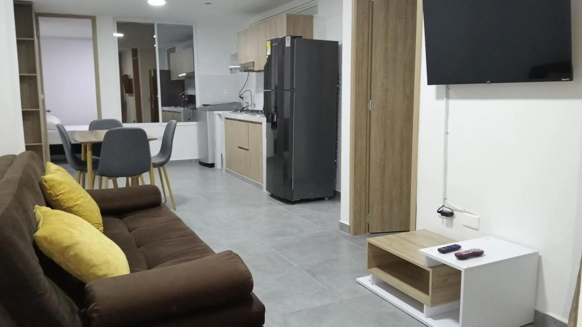 Apto Tequendama - Sur Residencial Con Parking - 35 M2 Cali