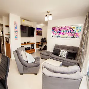 Apartment En El Sur De Cali, Parqueadero Propio, Piscina, Wifi, Cali